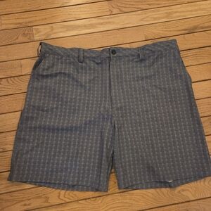 Reebok GOLF Men's Gray Plaid Flat Front Shorts - Size 50